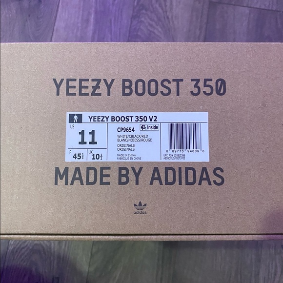 Yeezy Zebra 350 V2 Size 11 DS w/ StockX tags - Picture 8 of 10